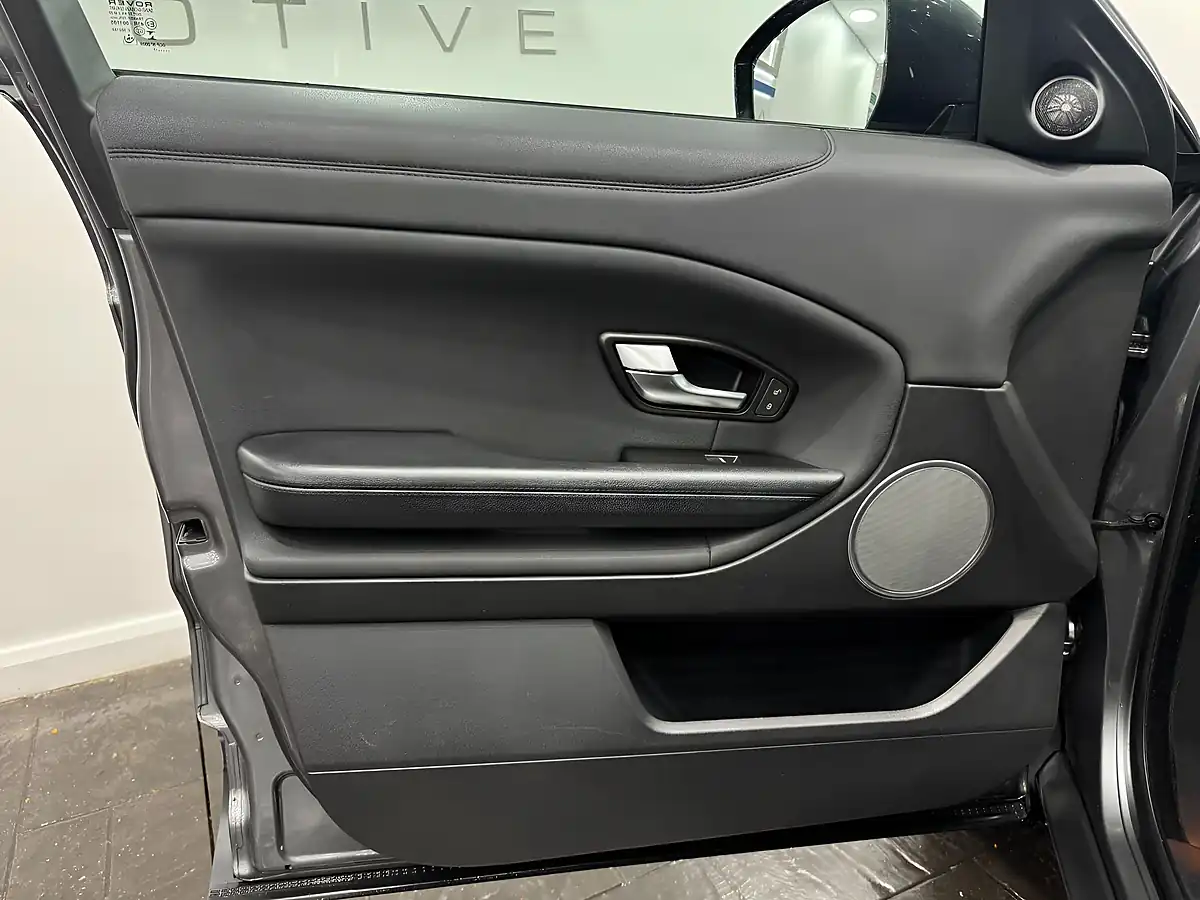 Used 2017 Land Rover Range Rover Evoque Se Grey - Interior and Exterior details 17