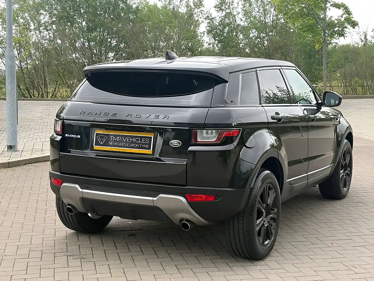 Used 2017 Land Rover Range Rover Evoque Se Tech Black - Interior and Exterior details 3