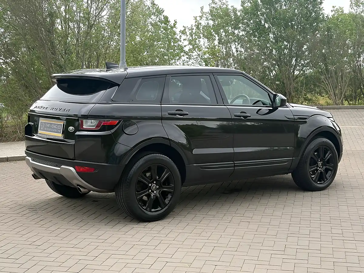 Used 2017 Land Rover Range Rover Evoque Se Tech Black - Interior and Exterior details 4