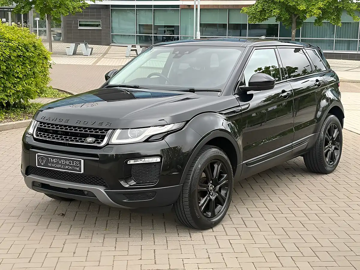 Used 2017 Land Rover Range Rover Evoque Se Tech Black - Interior and Exterior details 8