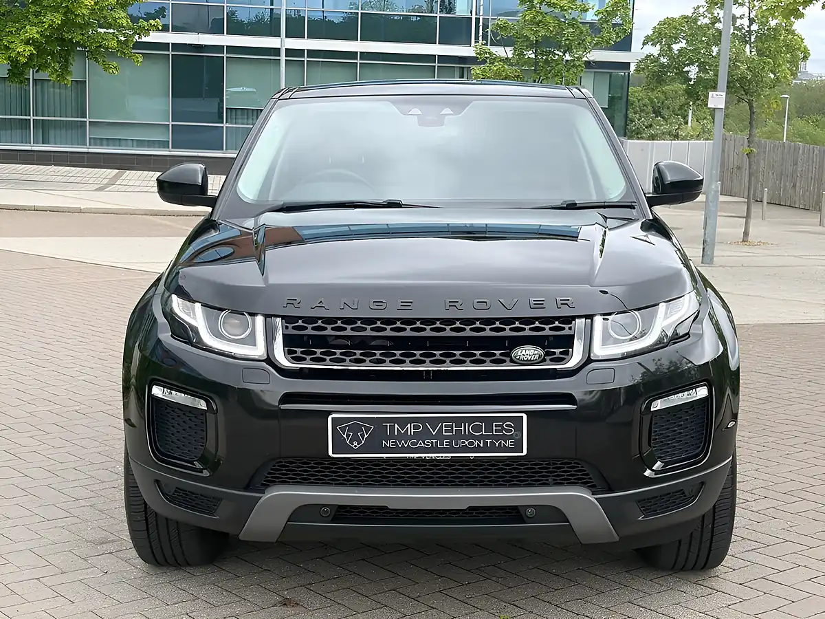 Used 2017 Land Rover Range Rover Evoque Se Tech Black - Interior and Exterior details 9
