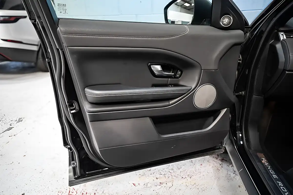 Used 2017 Land Rover Range Rover Evoque Se Tech Black - Interior and Exterior details 13