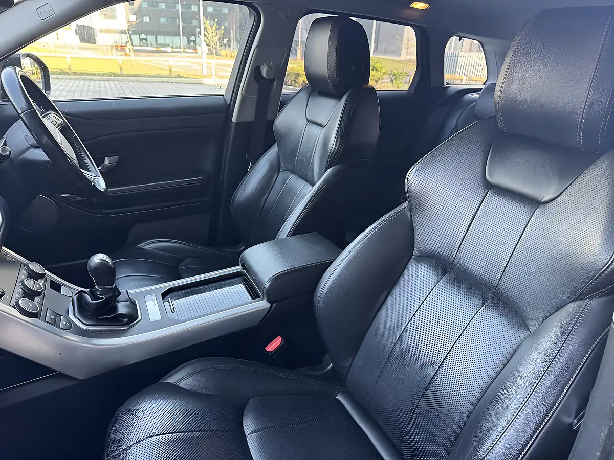 Used 2017 Land Rover Range Rover Evoque Se Tech Black - Interior and Exterior details 13