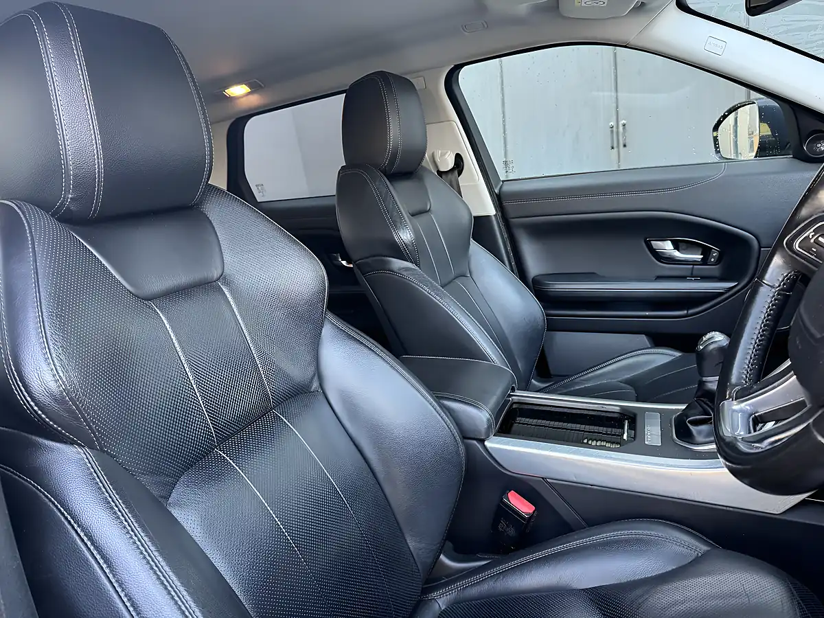 Used 2017 Land Rover Range Rover Evoque Se Tech Black - Interior and Exterior details 15