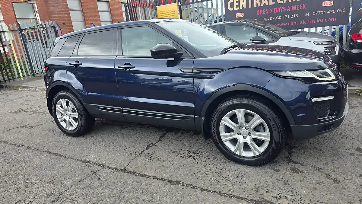 Used 2017 Land Rover Range Rover Evoque Se Tech Blue - Interior and Exterior details 4