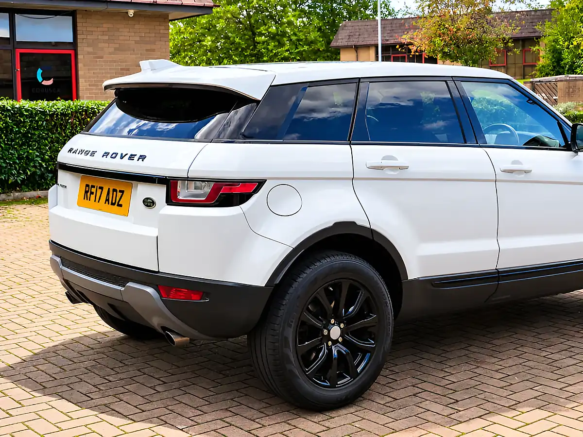 Used 2017 Land Rover Range Rover Evoque Se Tech Fuji/Polaris White - Interior and Exterior details 19