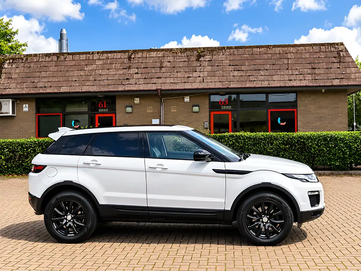 Used 2017 Land Rover Range Rover Evoque Se Tech Fuji/Polaris White - Interior and Exterior details 2