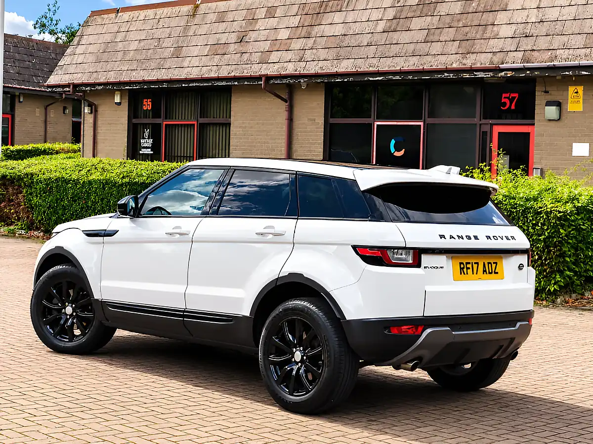 Used 2017 Land Rover Range Rover Evoque Se Tech Fuji/Polaris White - Interior and Exterior details 5