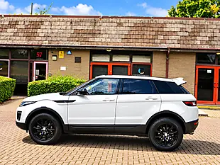 Used 2017 Land Rover Range Rover Evoque Se Tech Fuji/Polaris White - Interior and Exterior details 6