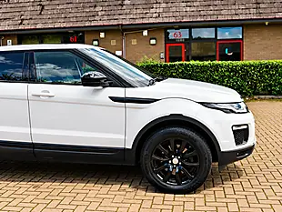 Used 2017 Land Rover Range Rover Evoque Se Tech Fuji/Polaris White - Interior and Exterior details 9