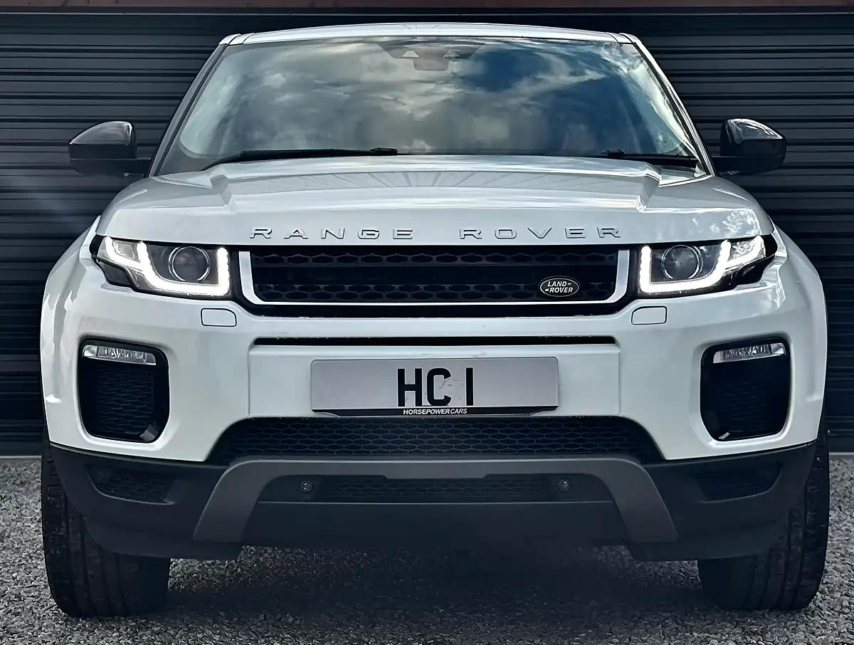 Used 2017 Land Rover Range Rover Evoque Se Tech Fuji White - Interior and Exterior details 3