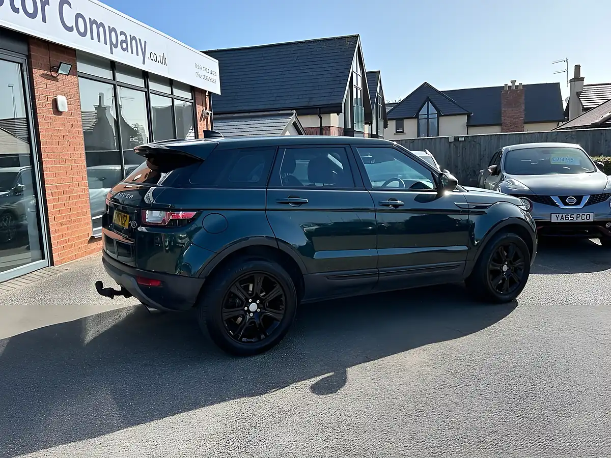 Used 2017 Land Rover Range Rover Evoque Se Tech Green - Interior and Exterior details 6