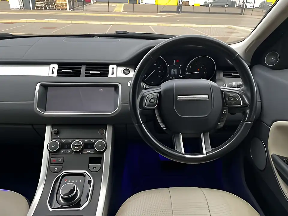 Used 2017 Land Rover Range Rover Evoque Se Tech Grey - Interior and Exterior details 12