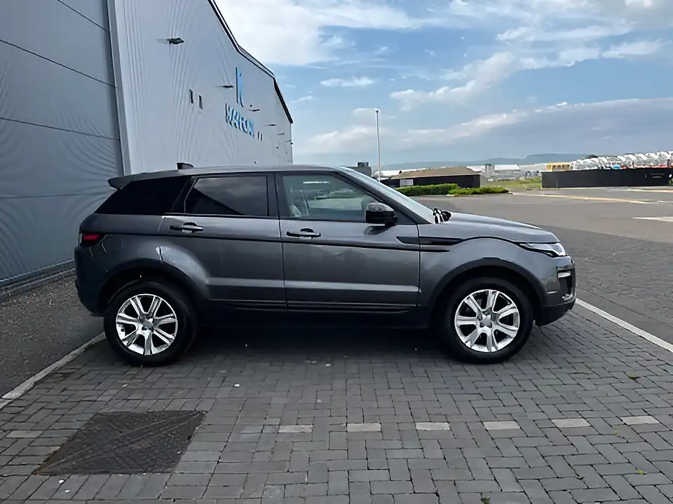 Used 2017 Land Rover Range Rover Evoque Se Tech Grey - Interior and Exterior details 6