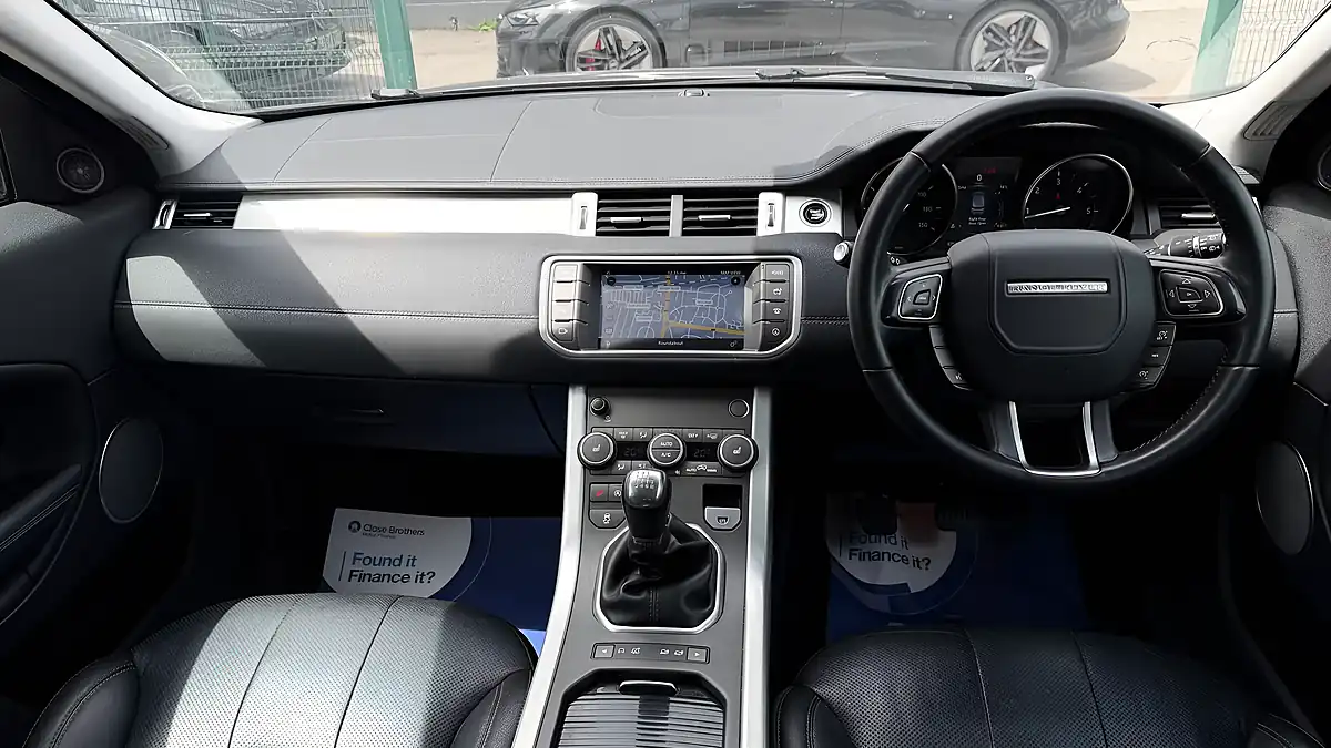 Used 2017 Land Rover Range Rover Evoque Se Tech Grey - Interior and Exterior details 10