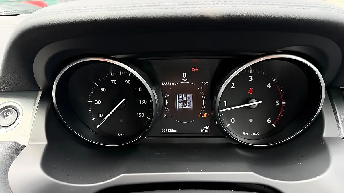 Used 2017 Land Rover Range Rover Evoque Se Tech Grey - Interior and Exterior details 12