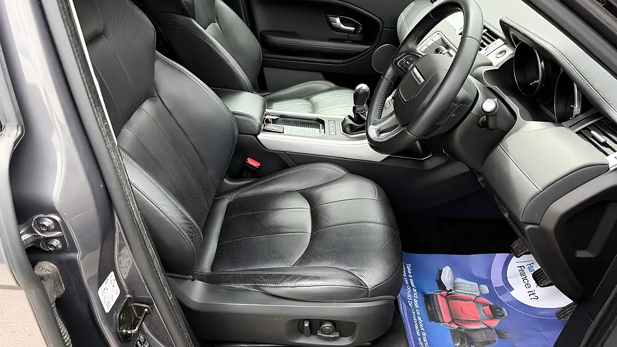 Used 2017 Land Rover Range Rover Evoque Se Tech Grey - Interior and Exterior details 14