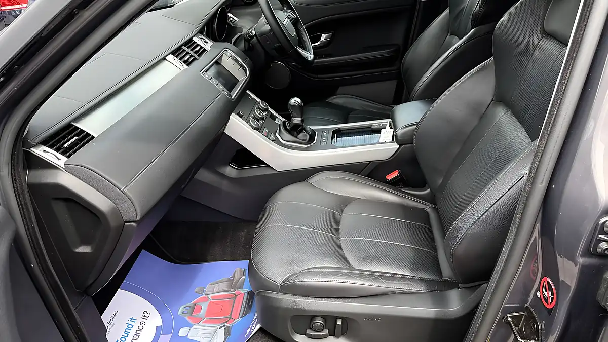 Used 2017 Land Rover Range Rover Evoque Se Tech Grey - Interior and Exterior details 17