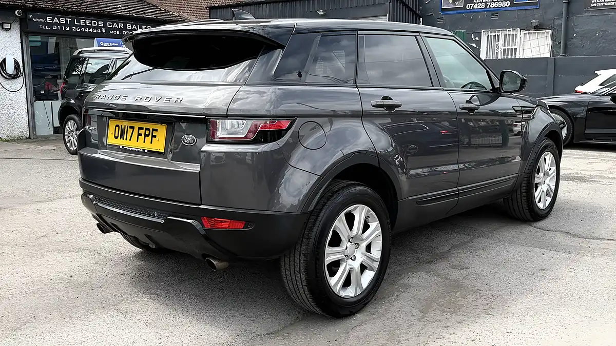 Used 2017 Land Rover Range Rover Evoque Se Tech Grey - Interior and Exterior details 4