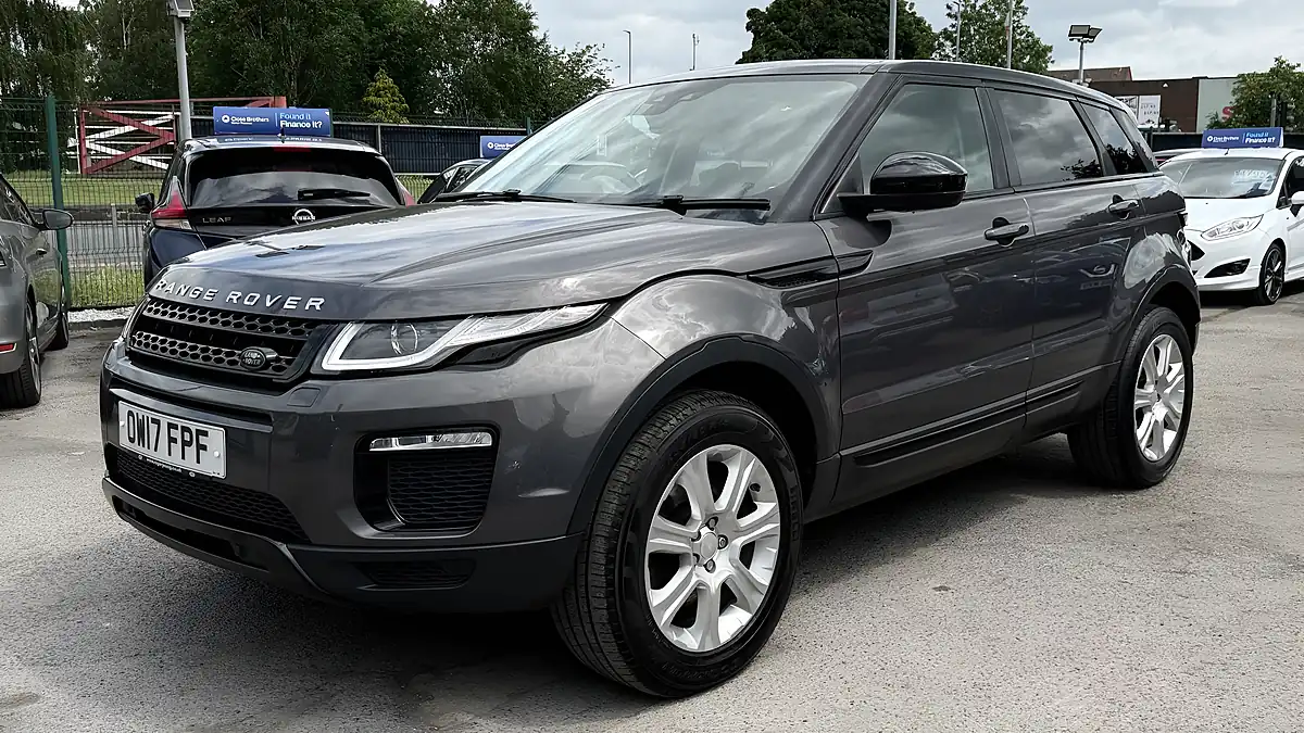 Used 2017 Land Rover Range Rover Evoque Se Tech Grey - Interior and Exterior details 8