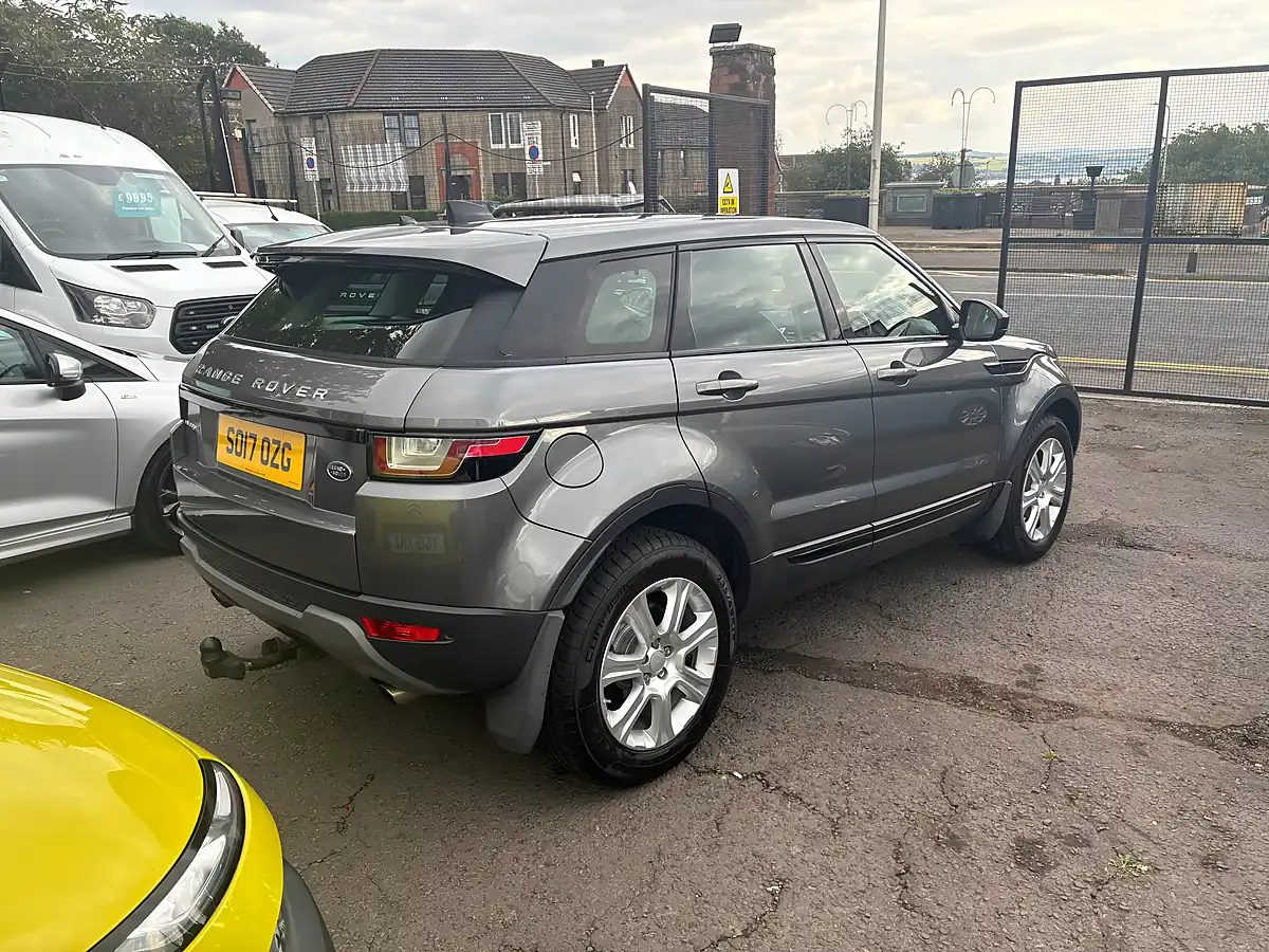 Used 2017 Land Rover Range Rover Evoque Se Tech Grey - Interior and Exterior details 3