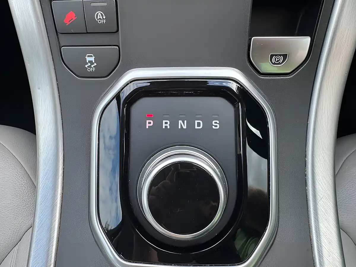 Used 2017 Land Rover Range Rover Evoque Se Tech Grey - Interior and Exterior details 13