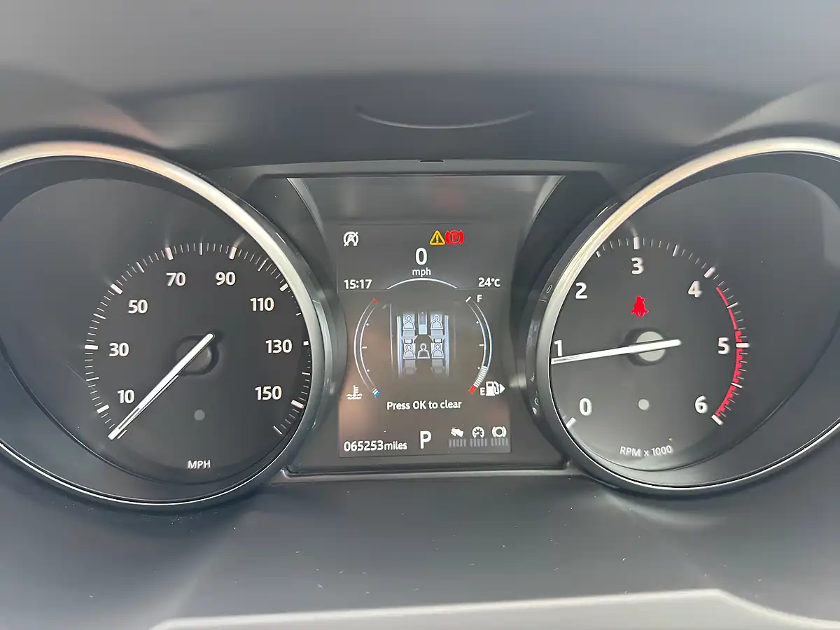 Used 2017 Land Rover Range Rover Evoque Se Tech Grey - Interior and Exterior details 15