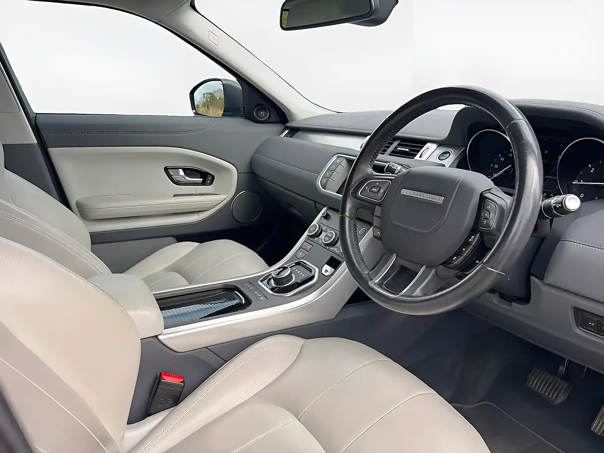 Used 2017 Land Rover Range Rover Evoque Se Tech Grey - Interior and Exterior details 19