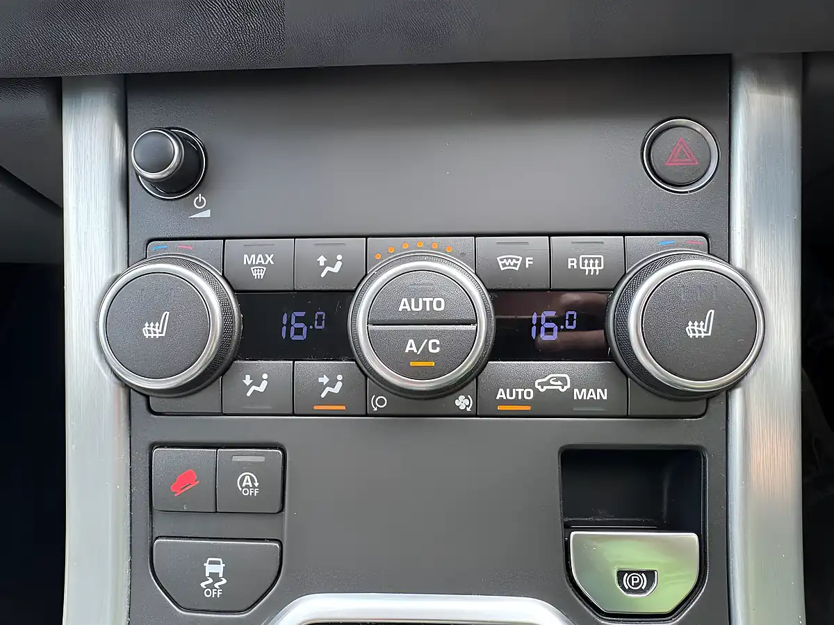 Used 2017 Land Rover Range Rover Evoque Se Tech Grey - Interior and Exterior details 6