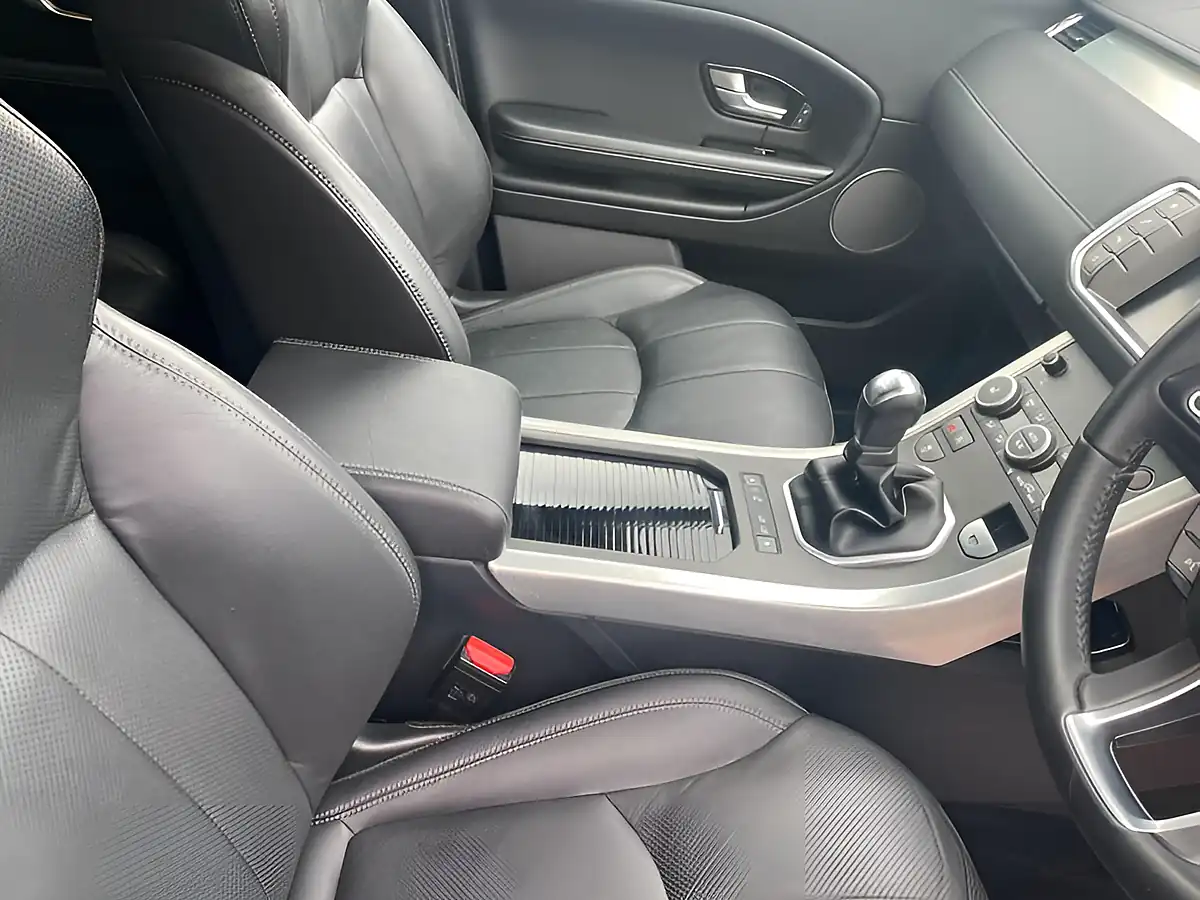 Used 2017 Land Rover Range Rover Evoque Se Tech Grey - Interior and Exterior details 13