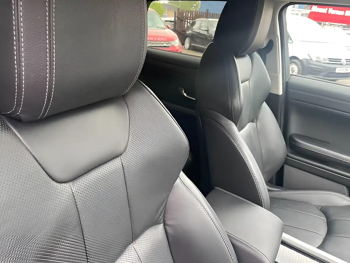 Used 2017 Land Rover Range Rover Evoque Se Tech Grey - Interior and Exterior details 14