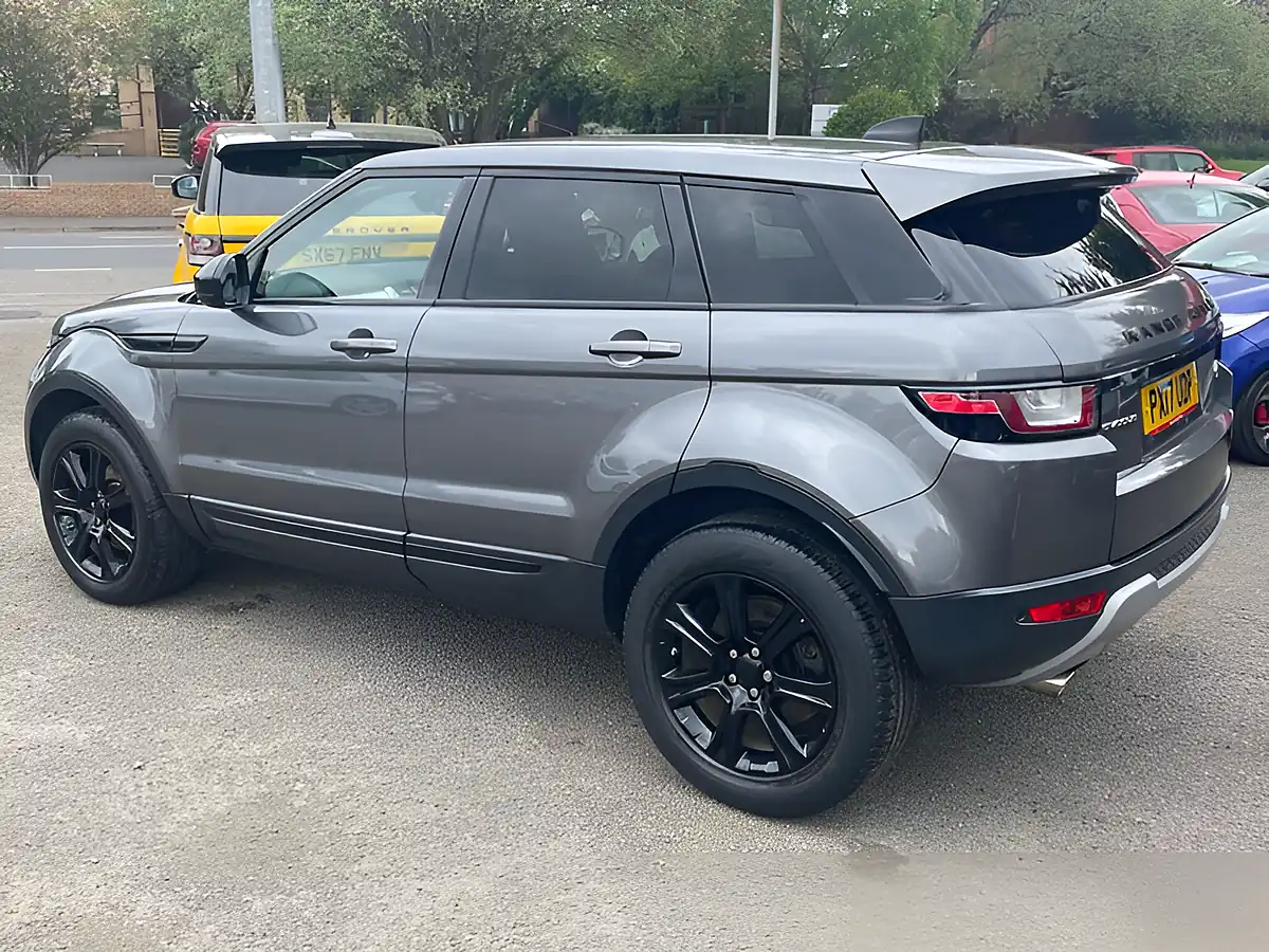 Used 2017 Land Rover Range Rover Evoque Se Tech Grey - Interior and Exterior details 7
