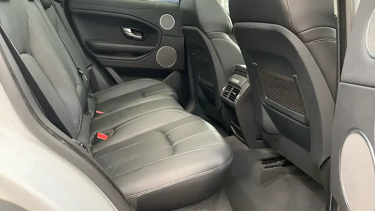 Used 2017 Land Rover Range Rover Evoque Se Tech Pure White - Interior and Exterior details 7