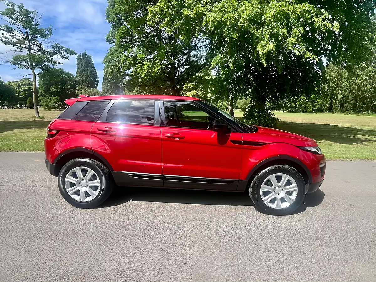 Used 2017 Land Rover Range Rover Evoque Se Tech Red - Interior and Exterior details 4