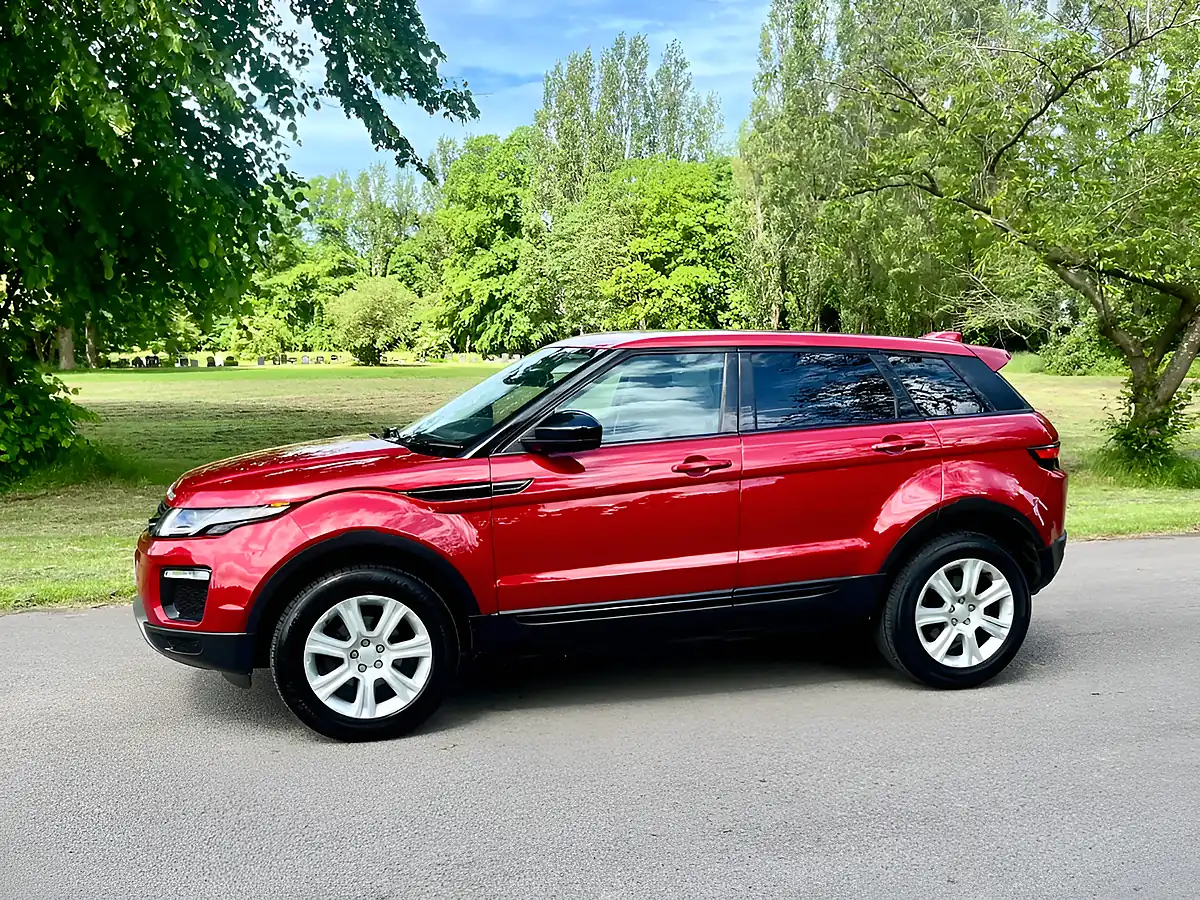 Used 2017 Land Rover Range Rover Evoque Se Tech Red - Interior and Exterior details 8