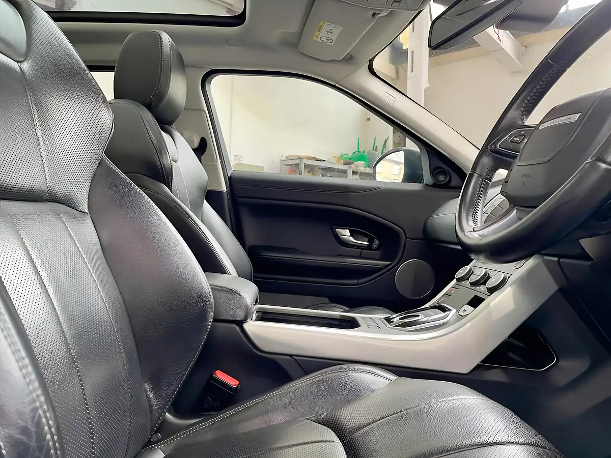 Used 2017 Land Rover Range Rover Evoque Se Tech Red - Interior and Exterior details 15
