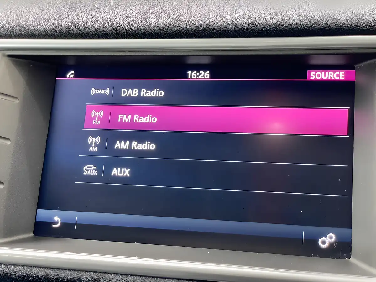 Used 2017 Land Rover Range Rover Evoque Se Tech Red - Interior and Exterior details 18