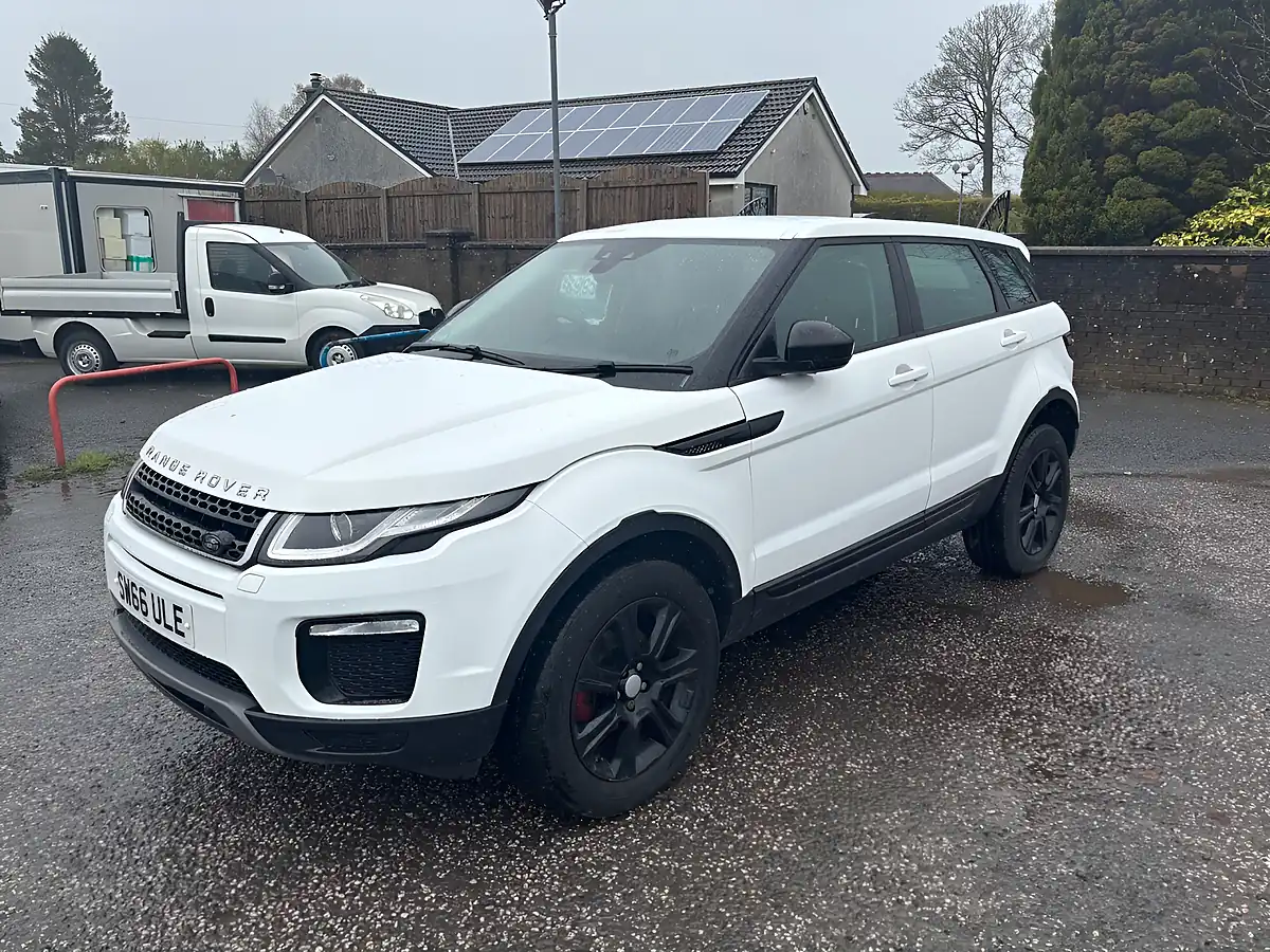 Used 2017 Land Rover Range Rover Evoque Se Tech White - Interior and Exterior details 8