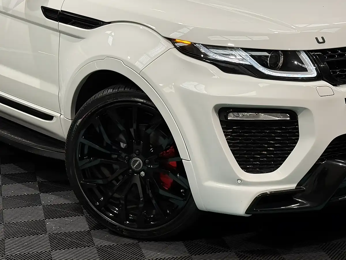 Used 2017 Land Rover Range Rover Evoque Se Tech White - Interior and Exterior details 11