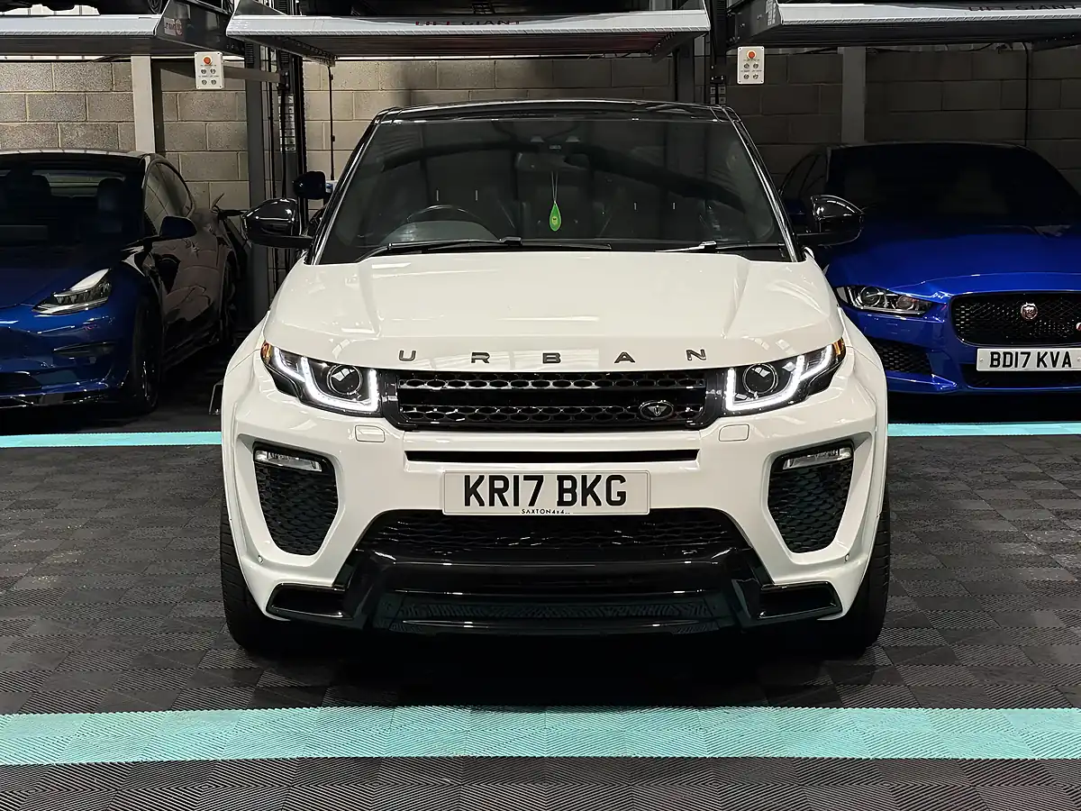 Used 2017 Land Rover Range Rover Evoque Se Tech White - Interior and Exterior details 4