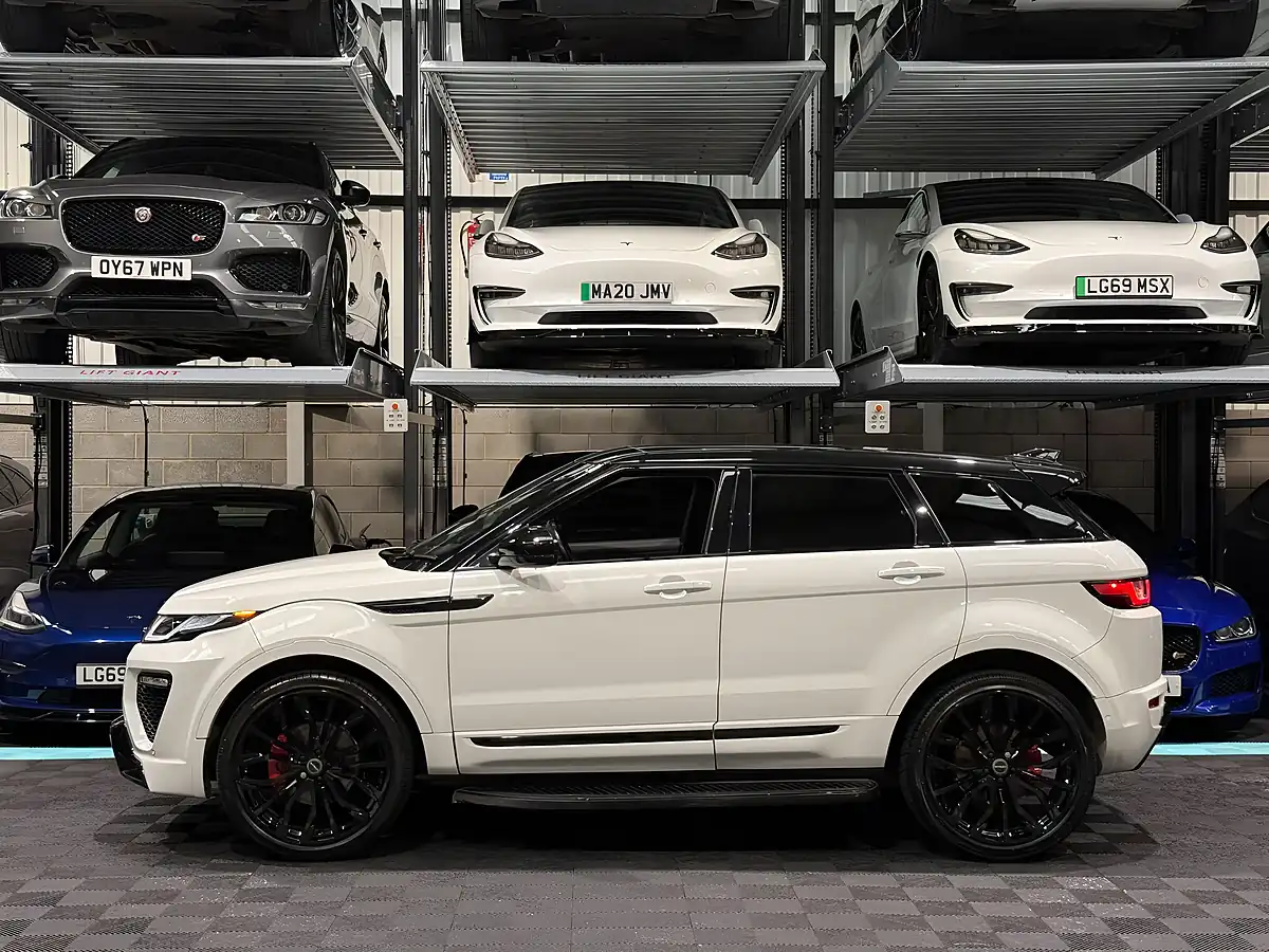 Used 2017 Land Rover Range Rover Evoque Se Tech White - Interior and Exterior details 6