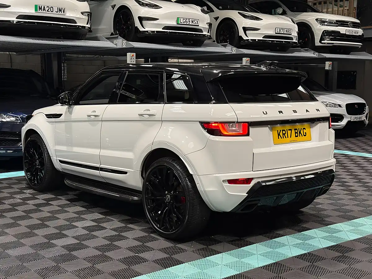 Used 2017 Land Rover Range Rover Evoque Se Tech White - Interior and Exterior details 7