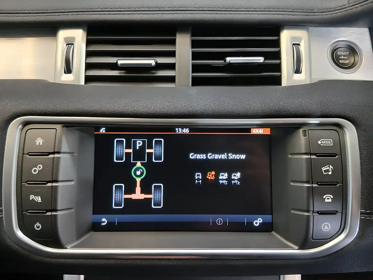 Used 2017 Land Rover Range Rover Evoque Se Tech White - Interior and Exterior details 14