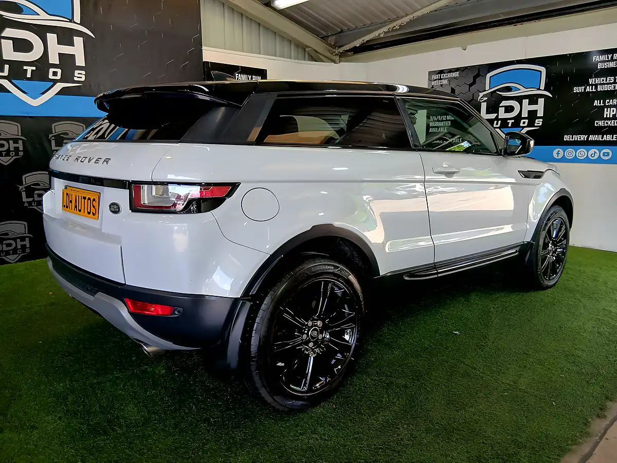 Used 2017 Land Rover Range Rover Evoque Se Tech White - Interior and Exterior details 3