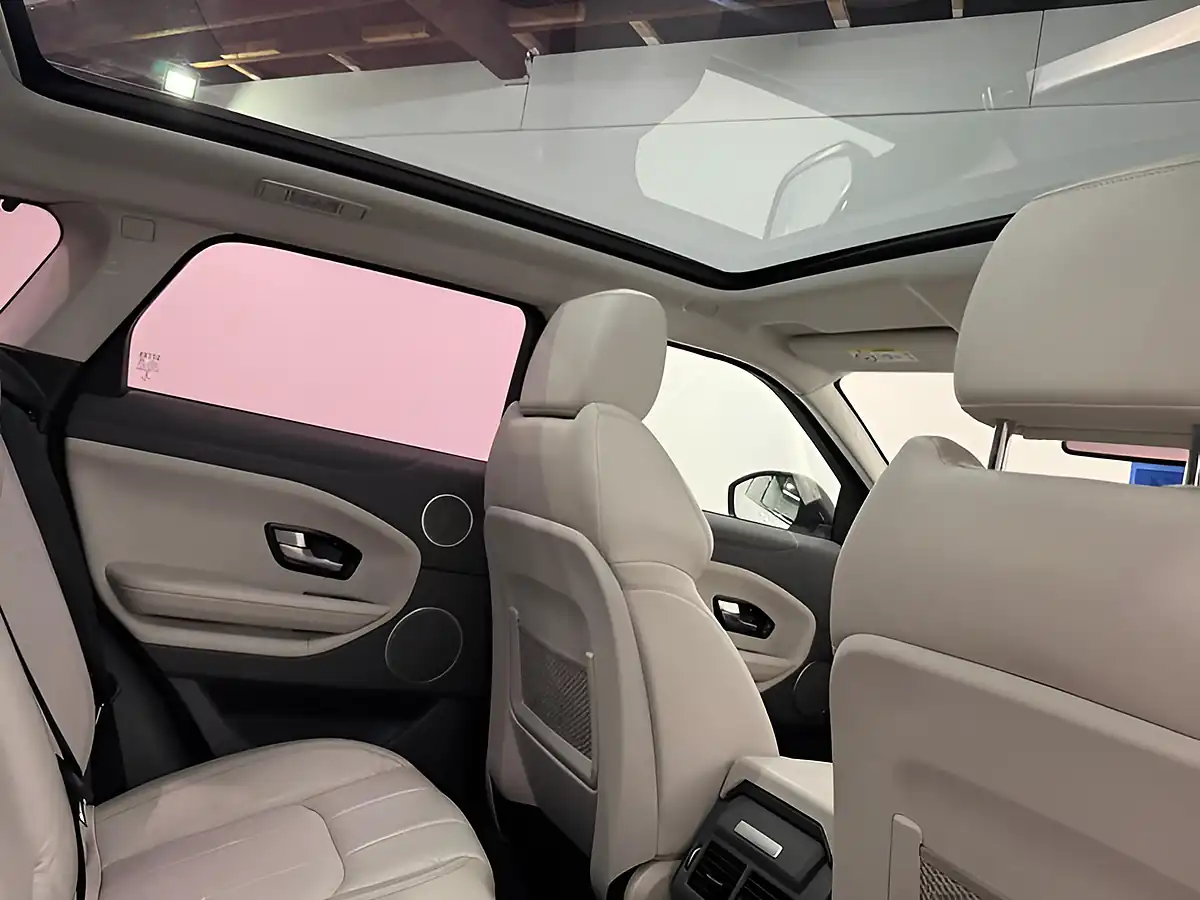 Used 2017 Land Rover Range Rover Evoque Se Tech White - Interior and Exterior details 13