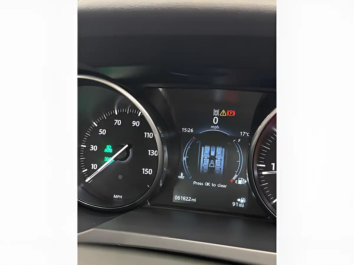 Used 2017 Land Rover Range Rover Evoque Se Tech White - Interior and Exterior details 15