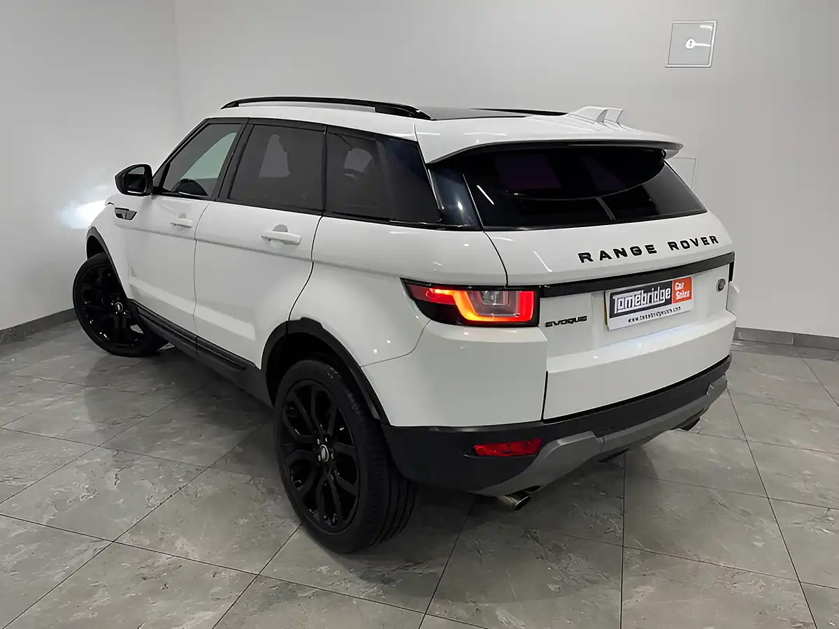 Used 2017 Land Rover Range Rover Evoque Se Tech White - Interior and Exterior details 5