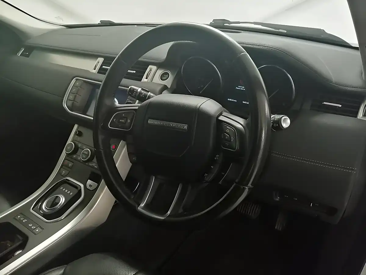 Used 2017 Land Rover Range Rover Evoque Se Tech White - Interior and Exterior details 6
