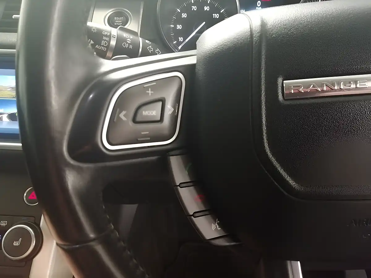 Used 2017 Land Rover Range Rover Evoque Se Tech White - Interior and Exterior details 8