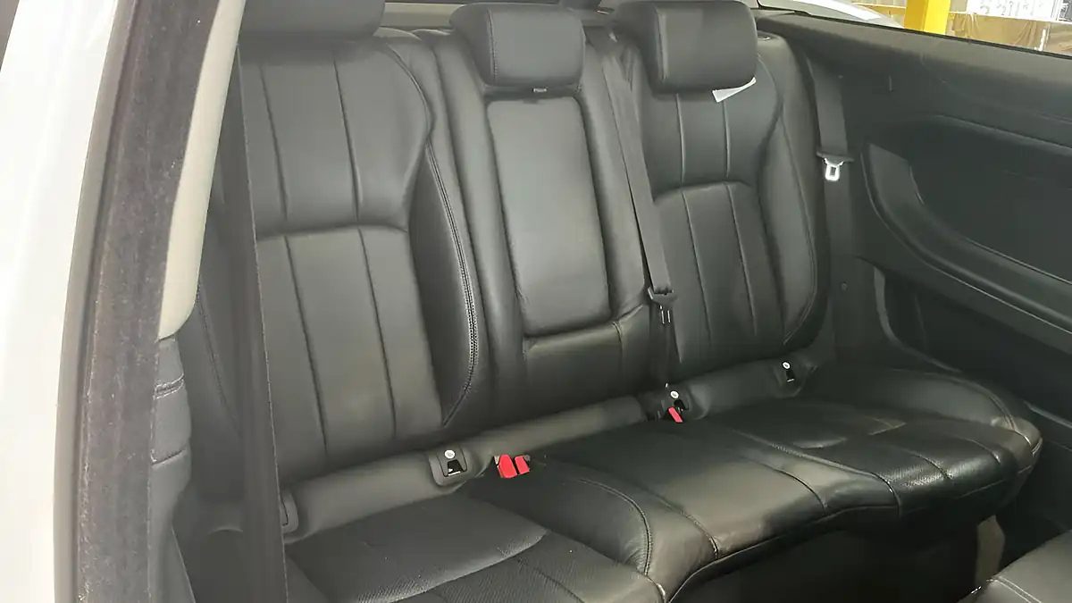Used 2017 Land Rover Range Rover Evoque Se Tech White - Interior and Exterior details 10